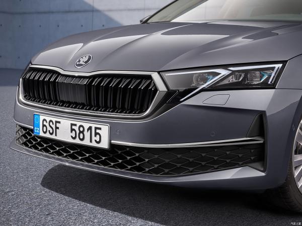 2024 Skoda Octavia Pro TSI280 1.5L Petrol Sedan Car with ESC and Normal Cruise Control