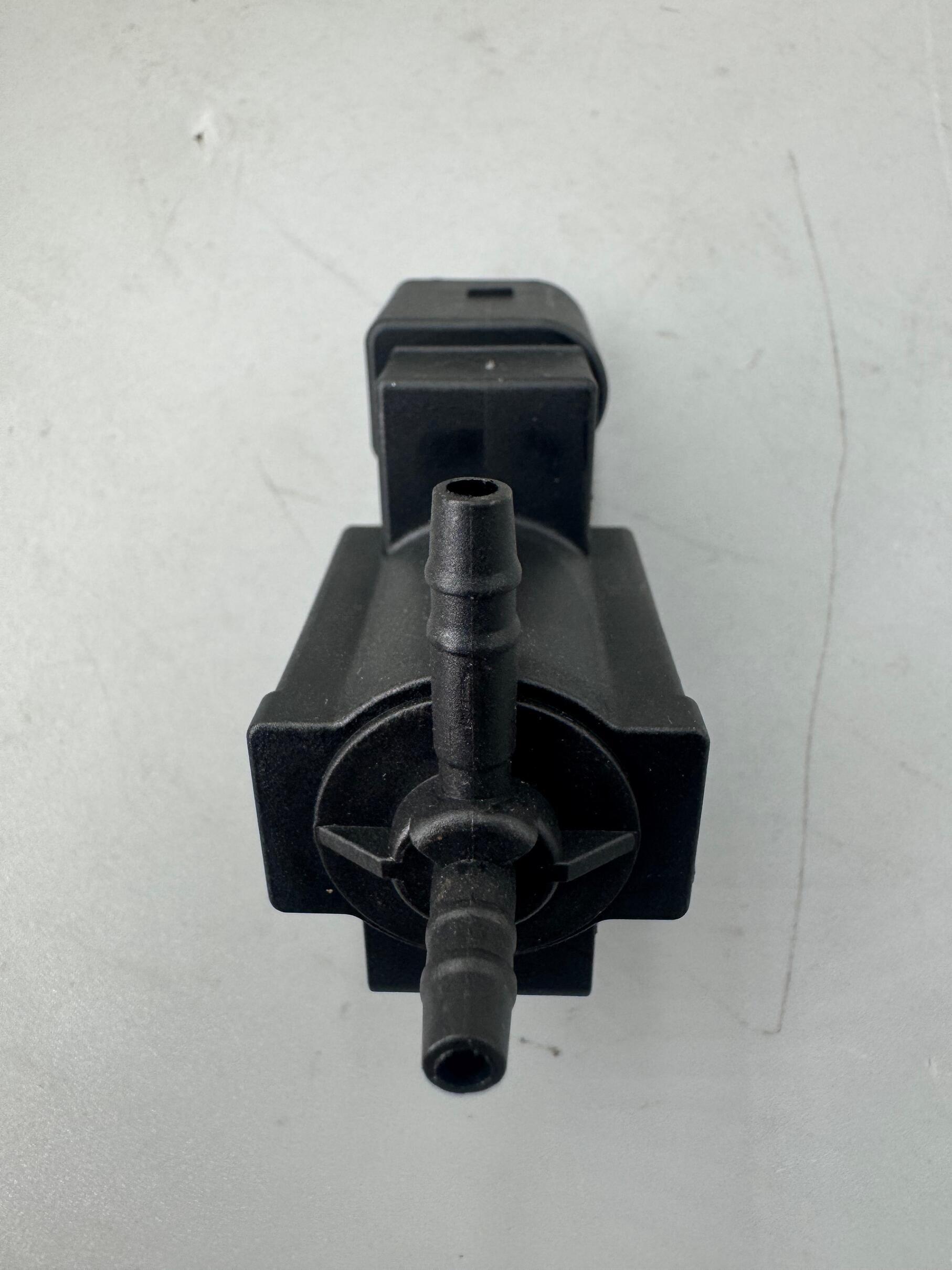 High-sales solenoid valve 037906283C for Q8