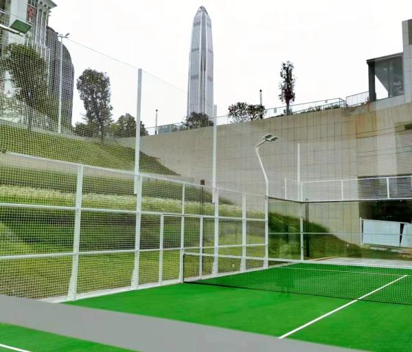 Vente à chaud multi-fonctionnelle de padel cour de tennis cour de padel avec toit électrique amovible cour de padel super panoramique