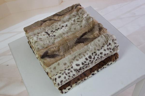 Double Layer Faux Fur Bed Blanket Enviroment Friendly For Gifts / Home Anti - Pilling