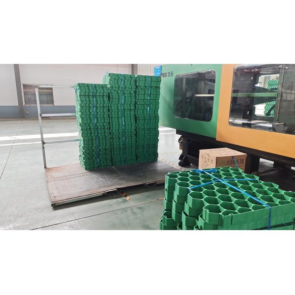 CE/ISO9001/ISO14001 Certified 38 48mm Plastic Grass Paver for Parking Lot and Driveway