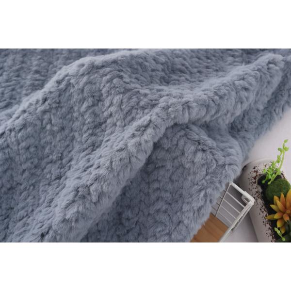 Recycled 100% Polyester Fabric 20mm Plush Thick Faux Fur Lifelike Fox Fabric for Clothing Women's Wear Cloth Plush Coat Shoes