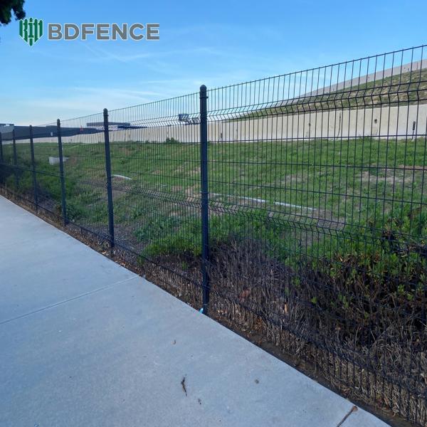 Сетчатое ограждение Plateau V Guard, устойчивое к УФ-излучению