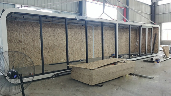 Rustic Apple Cabin 4 People With Aluminum Alloy Galvanized Sheet Steel And Metal Engraving