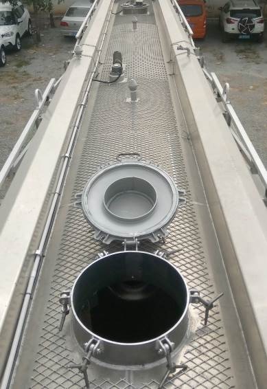 Semi-remorque de pétrole, vendue en Afrique: conçue pour le transport sûr et efficace de carburant liquide et de matières dangereuses