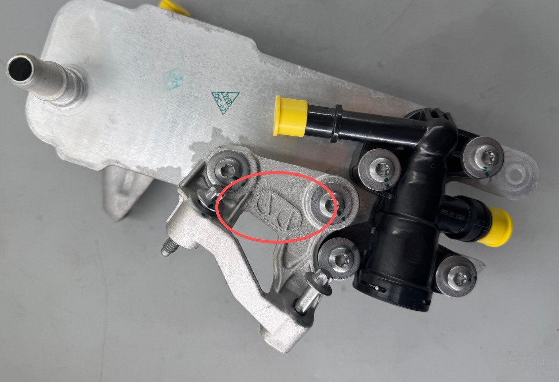 Hot selling gearbox radiator with plastic connector 17218607237. For BMW