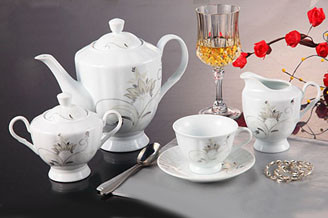 porcelain/tea set （tea pot,sugar pot,creamer pot)