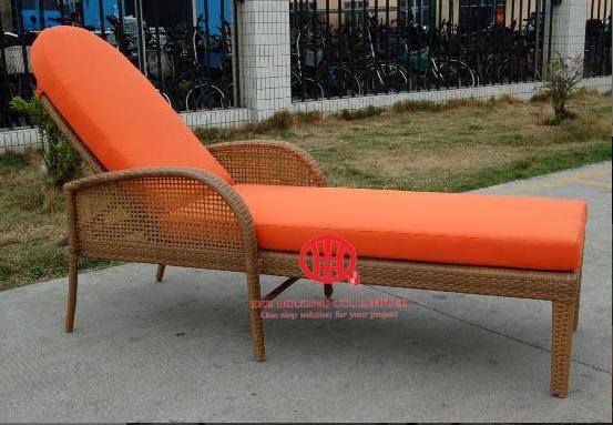 Garden beachside lounge chair waterproof rattan sun lounger
