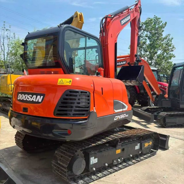 Demolition Mini Used Doosan Excavator Heavy Duty Equipment DX60-9C 6 Ton