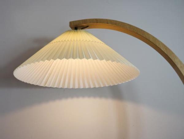 Creative Pleated Rattan Standing Lamp for bedroom living room