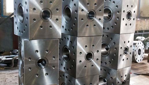 Oilfield Wellhead Components PR2 Oilfield Tee and Cross Flanged or Studded