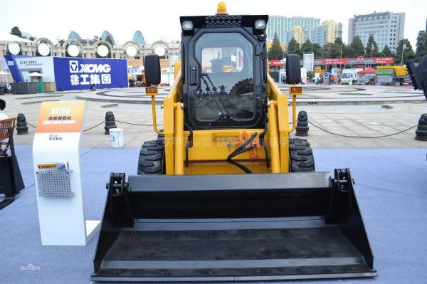 ISO CCC Compact Wheel Loader XT750 Skid Steer Loader, Bucket 0.55m3 , Load Weight 870kg