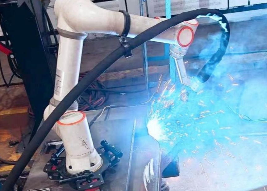 Portable Collaborative Welding Robot For On-Site Multi-Layer Multi-Pass Welding
