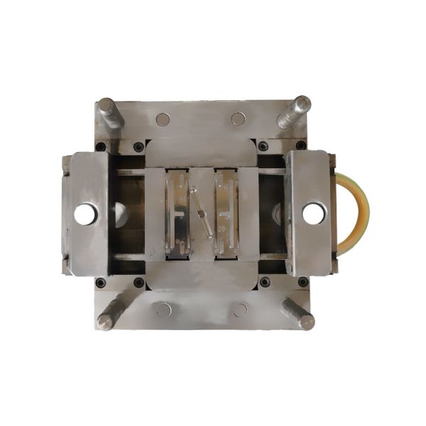 Wear Resistant Long Service Life Car Accessory Mould For Mass Production Automobile Plastic Parts