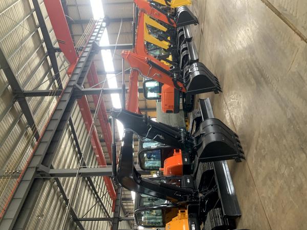 Ce China Mini Excavator EPA Small Digger Excavator 13 Ton