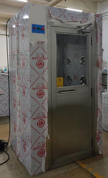 High Filter Efficiency Air Shower with H13 HEPA Filter And  High Air Velocity