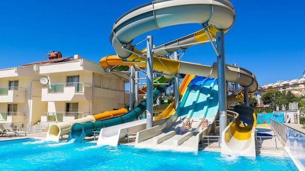 Outdoor Water Park Equip Pool Tube Fiberglass Water Slides