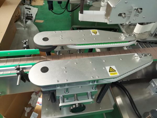 Automatic High Speed Two Sides Square Plastic Bottle Labeling And Packaging Machine