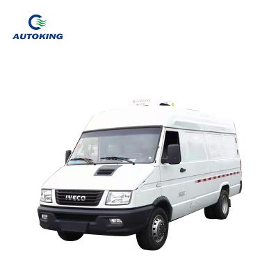 4*2 Camion à boîtes réfrigérées 3 tonnes Camion congelé 150 ch Camion cargo