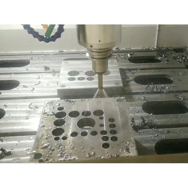 Выстукивая прочной высокоскоростной металлической пластины CNC сверля деятельность и филировальной машины стабилизированная