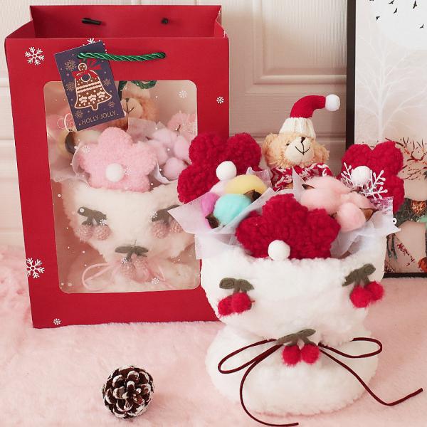 Valentine's Day and Christmas gifts for your girlfriend and best friend: setting up a stall with dolls, bouquets, handmade plush toys, and flower gifts