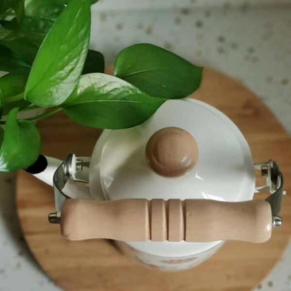 Flower Theme Enamel Tea Kettle On Steel With Wood Handle And 201 Stainless Steel Rim