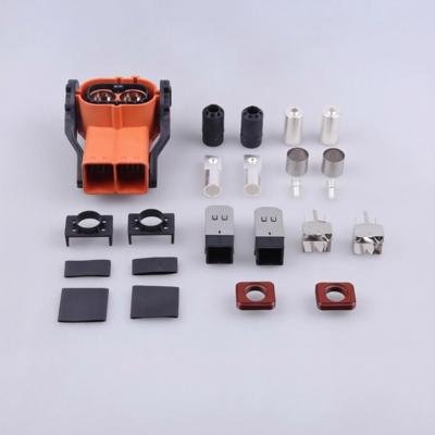 Field installable plastic power connector Amphenol UPCP012ALS2 featuring RADSOK
