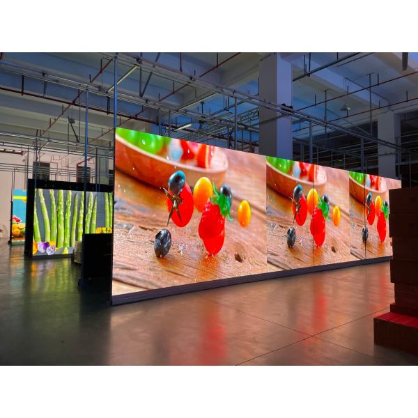 Kinglight LED Lamp P3.91 LED Display Indoor / Outdoor Wall Mounted LED Screen