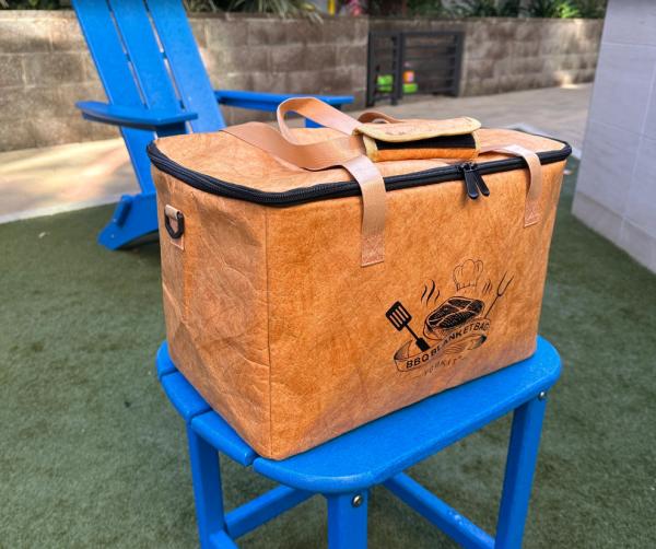 Wholesale Customized Size Sturdy Waterproof Insulated Cooler Bag With Handle Resistant To Wear Tear Custom Logo Letter Pattern
