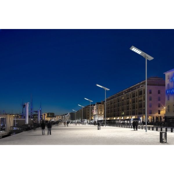 Integrated Solar Street Light with MPPT Controller IP65 Waterproof and 3–5 Rainy Days Discharge Time