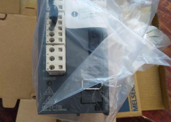 Nouvel amplificateur servo industriel du conducteur MR-J3-70B 3.8AMP 750W 200V SSCNET 3PH de Mitsubishi