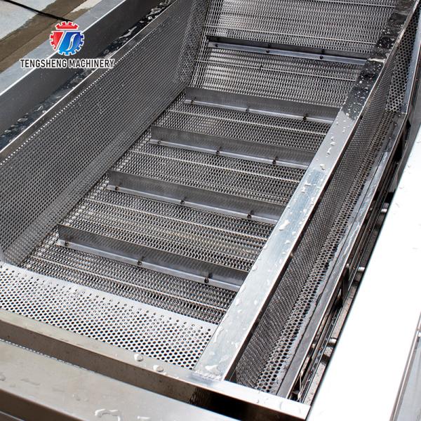 2.6KW Fruit and vegetable cleaning and processing equipment automatic washing machine conveyor belt bubble cleaning mach