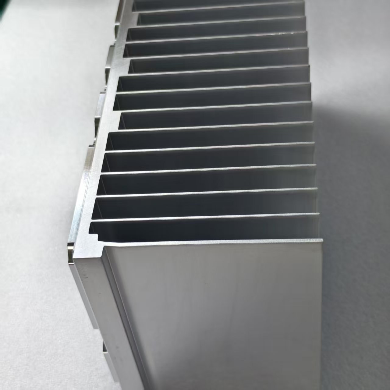 High Power 6063 Aluminum Extrusion Heat Sink For Industrial Power Supplies