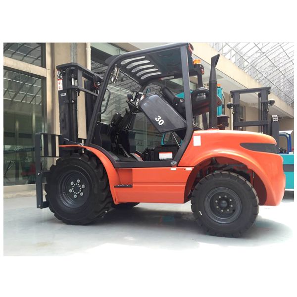 RTD30-X35 and RTD35-X35 2WD Rough Terrain Forklift for Cost Effective and Powerful Performance on Uneven Ground