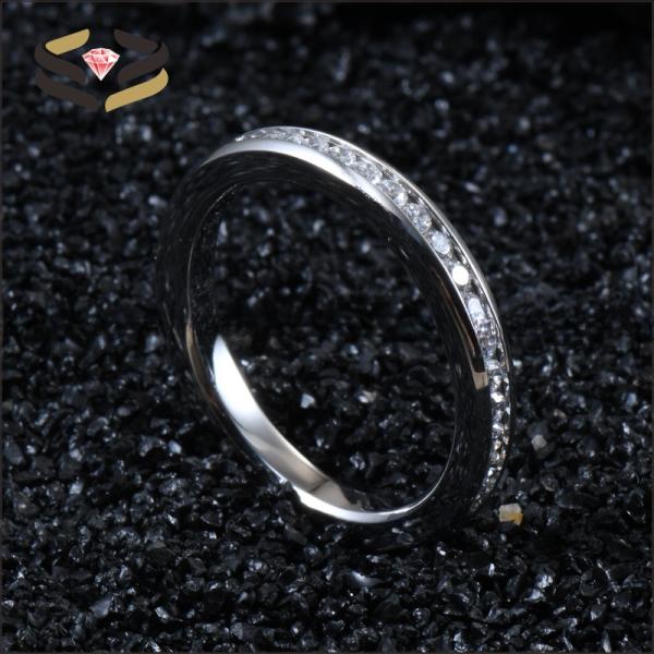 Women'S Titanium Wedding Band 4mm With Cubic Zircon Inlay Third Party Appraisal Certification