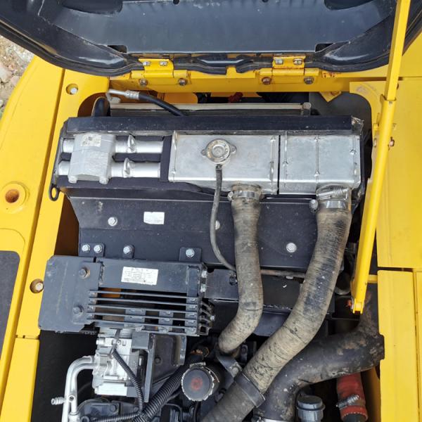 Japan Made Good Condition Komatsu PC130 Excavator 13 Ton Crawler Machine Weight in Shanghai