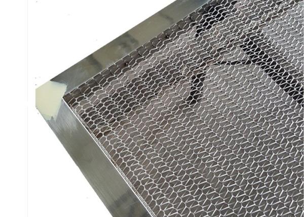 Le type en spirale de maille d'armure panneau de plafond de centre commercial avec installent des pièces 950x4880mm