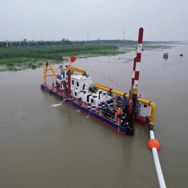 Navires de dragage par aspiration pour l'extraction du sable des rivières
