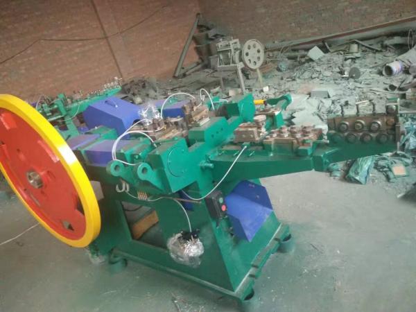 Hot sales Z94 common iron nails making machine price factory