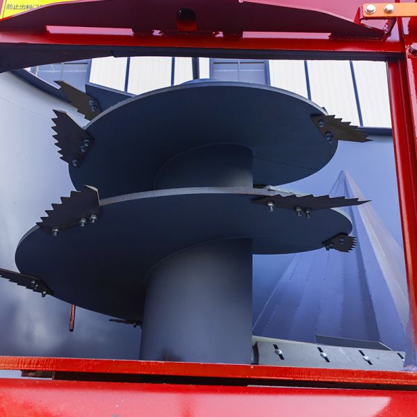 8 m³ Vertical TMR Mixer with NM400 Steel Auger and Anti-Corrosion System for Livestock Farms