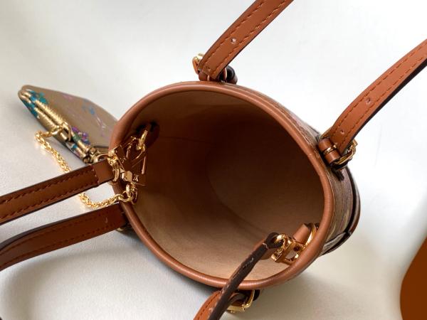 Flor metálica Louis Vuitton Neverfull Bucket Bags M81724