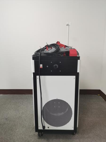 1080nm CW Handheld Laser Welding Machine 1500W CE With Chiller