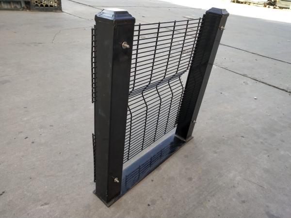 Powder Coated Welded Mesh Fence Anti Climb Welded Wire Fence Panels