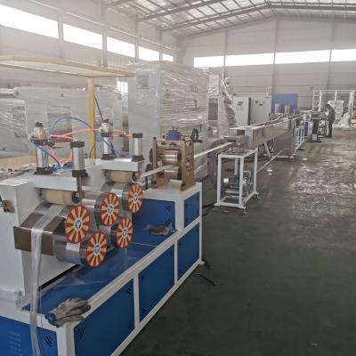 Linha de produção de extrusores para extrusão de bandas de plástico