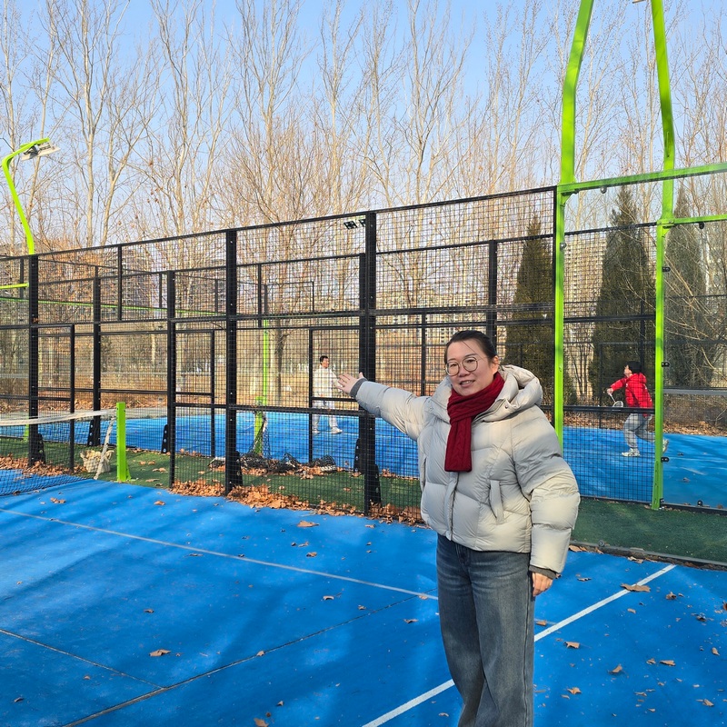 Outdoor Padel Court Equipped With 18 Tempered Glass Panels 50x50mm Mesh Frame IP65 Rated LED Flood Lights For Night Play Capability