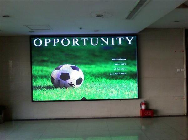 P5 SMD Panel de pantalla LED de 5 mm de píxeles con frecuencia de actualización de 1920 Hz
