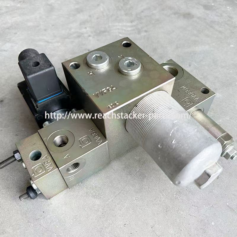 0019442744 Pilot Brake Valve Linde Reach Stacker Parts