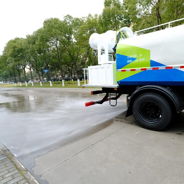 High Speed 9805kg Mist Cannon Truck With Rear Fog Cannon And Urea Tank