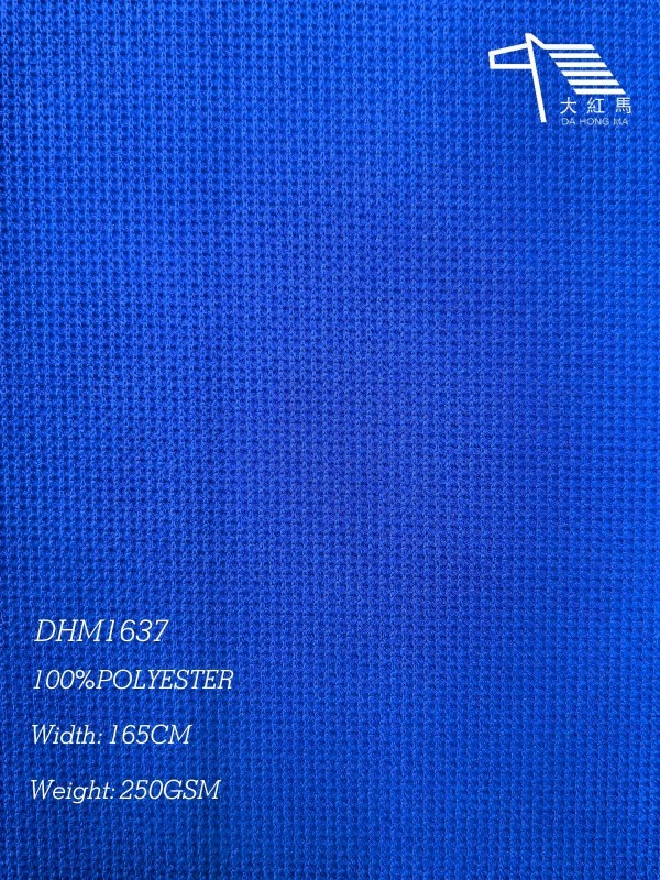 Pineapple 100% Polyester Knitted Fabric 250GSM Moisture Wicking