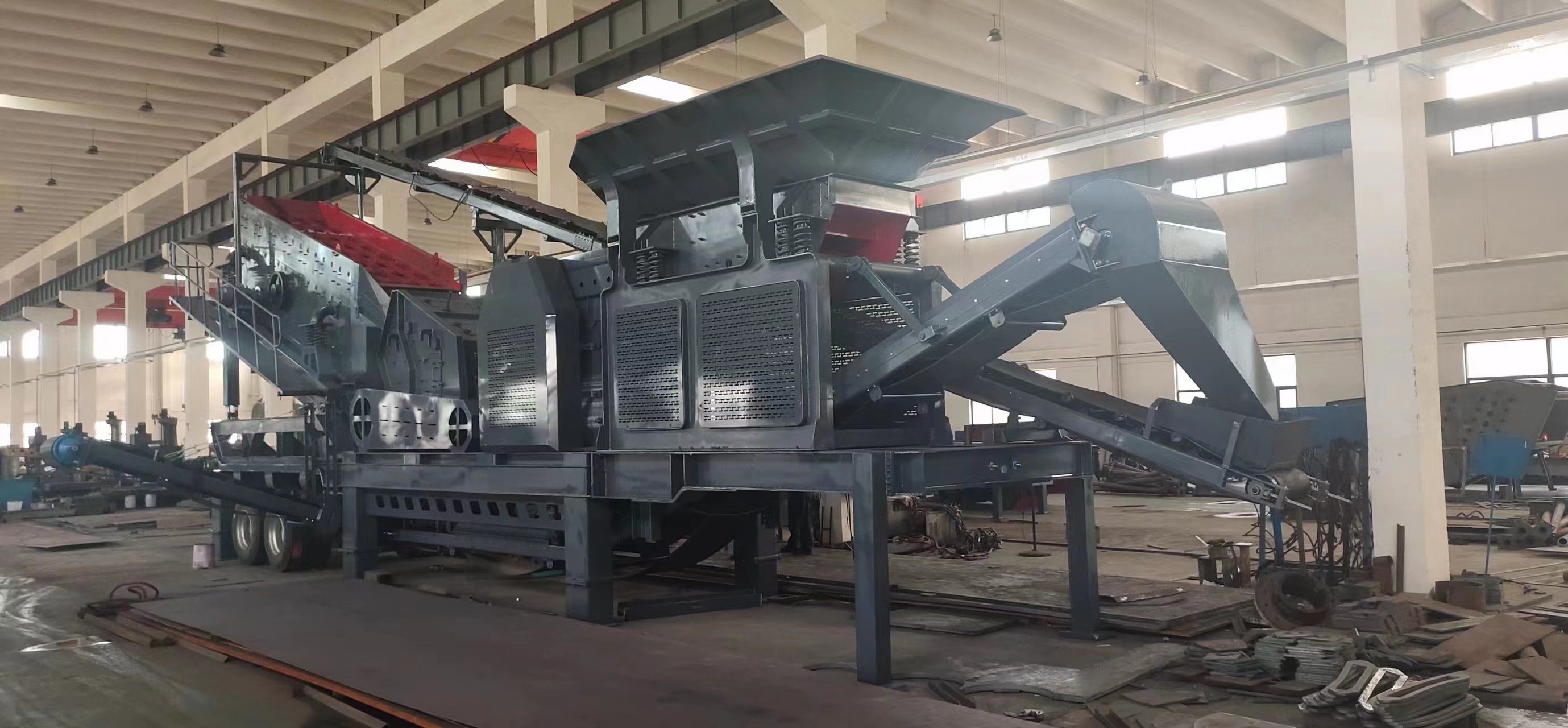 Mobile Granite Impact Crusher Machine 100 T/H Customized Request Outlet Size 50-100mm